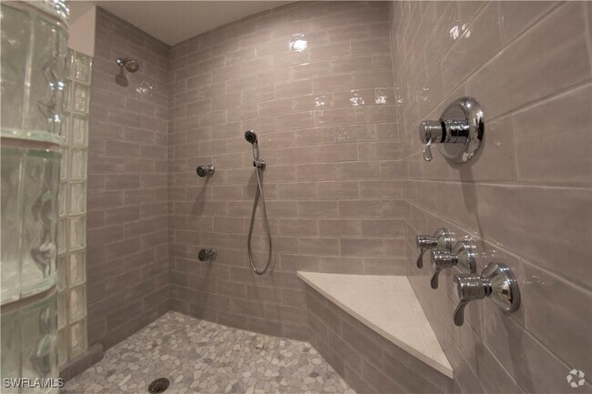 Building Photo - 222 Bay Point Rental