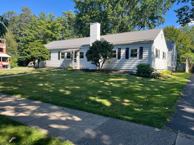 Photo - 4 Bed, 2 Bath House