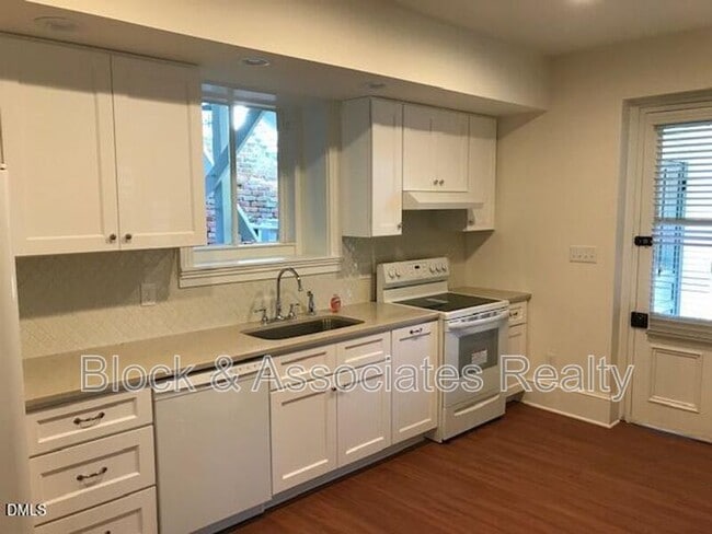 Photo - 309 E Lane St
