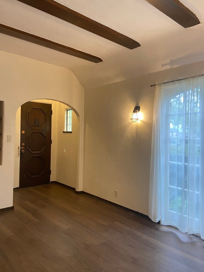 puerta francesa - 795 N 2nd St Unidad 1