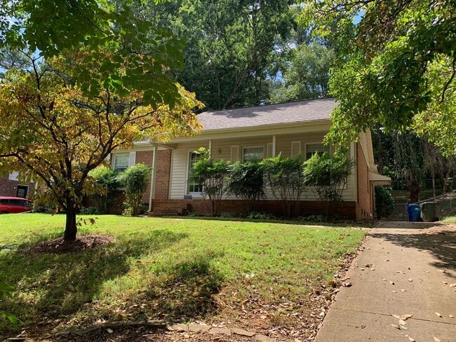 Building Photo - Renovated Raleigh Ranch, Convenient To 440... Rental