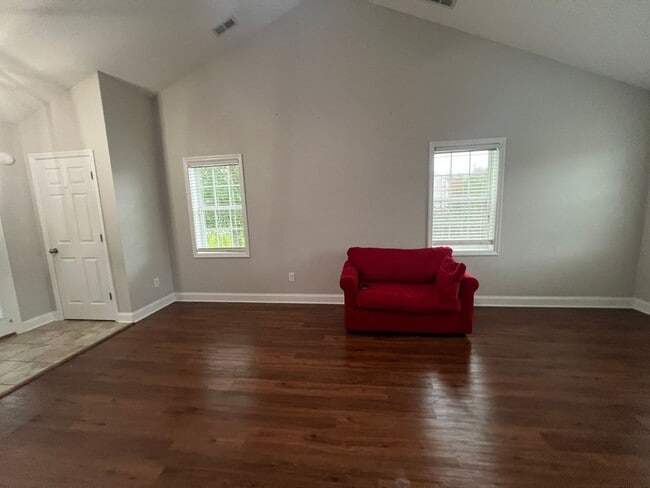 Photo - 314 Springcreek Ct