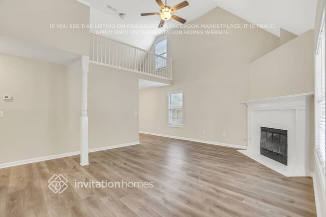 765 Reeves Lake Dr SW