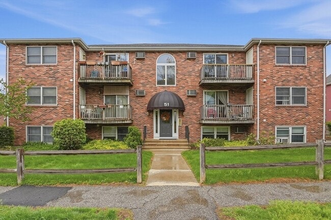 Building Photo - 51 Alvarado Ave Unit 204