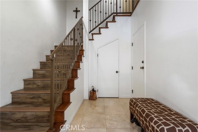 Photo - 1611 W 208th St