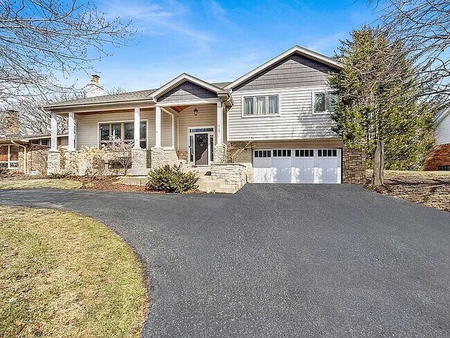 6722 W Golfview Ln