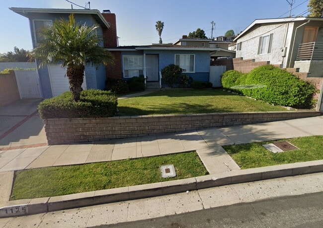 Building Photo - 1125 W Crestwood Ave Rental