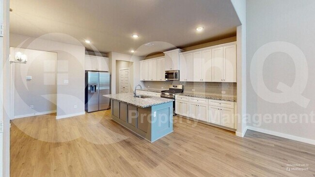 Photo - 4705 Alliance St