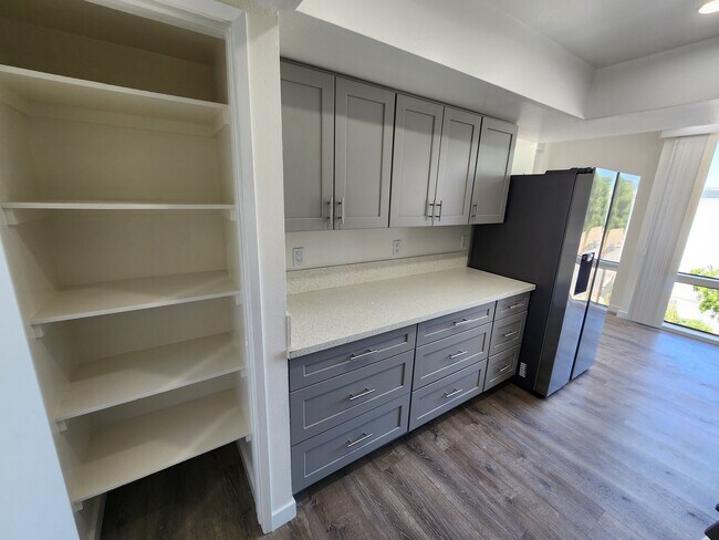 Photo - 626 N Isabel St Unit 301