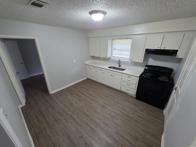 Photo - 8709 Duncan Dr