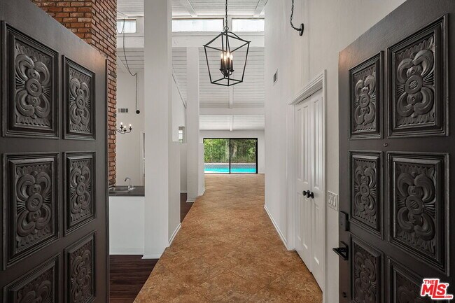 Photo - 2952 Bottlebrush Dr