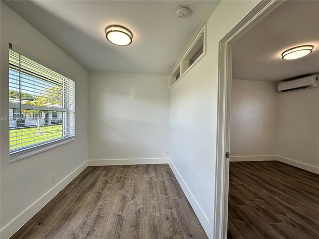 Photo - 2309 Madison St Unit 2