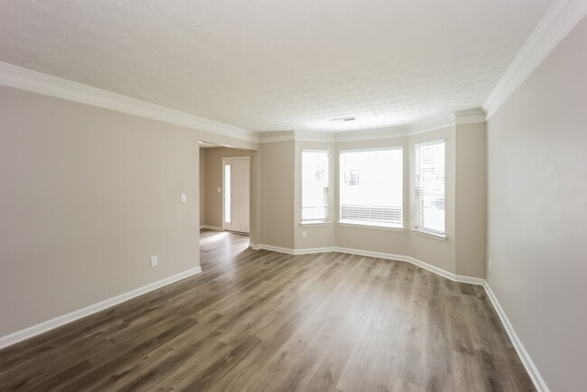 Photo - 357 Cobblestone Ct