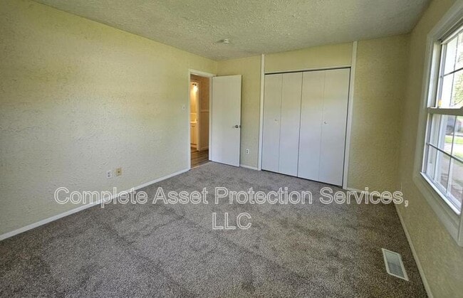 Photo - 412 Nantucket Rd