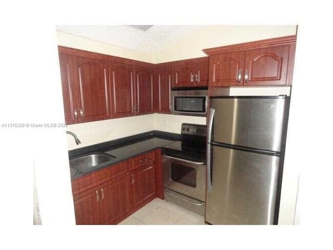Building Photo - 2850 N Oakland Forest Dr Unit 313 Rental