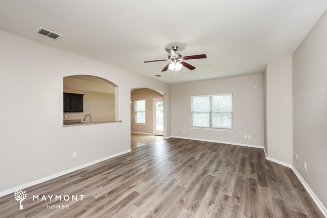 Photo - 932 Haley Dr
