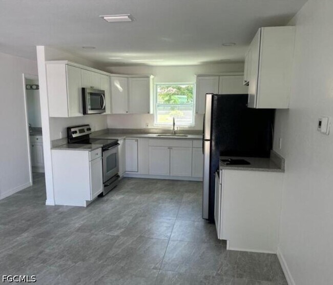 Photo - 8042 Cleaves Rd