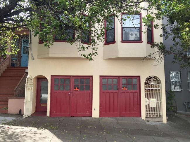 Front of building - 328 Utah St Apartments Unit 328