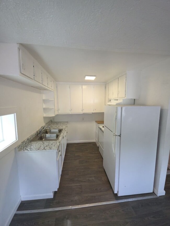 13451 Lakeshore Dr Unit 13451 Lakeshore Dr #A