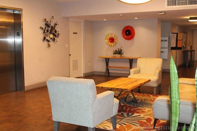 Photo - 3507 Oaks Way Unit 603