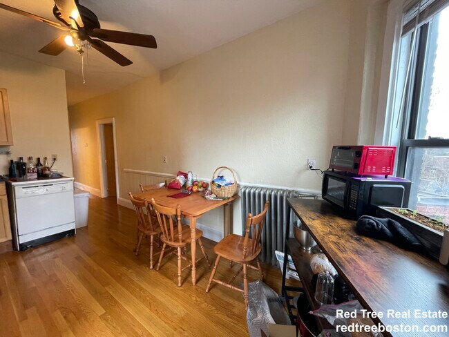 Photo - 86 Hammond St Unit 4