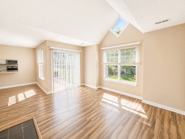 Photo - 5020 Thoroughbred Ln Unit G
