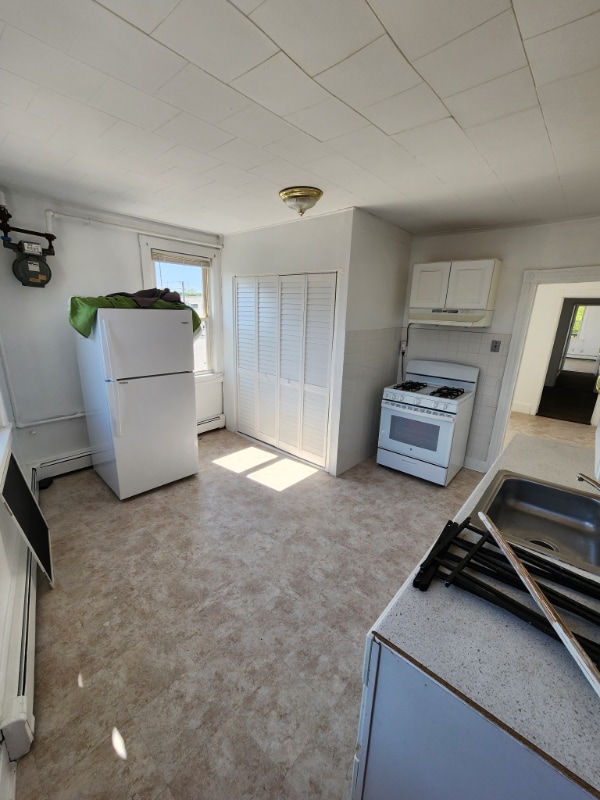 Building Photo - 48 Purdy Ave