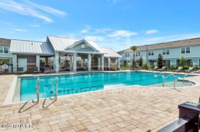 Photo - 8348 Asteroid St