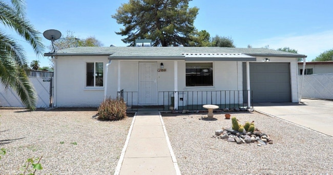 Photo - 5044 E Adams St