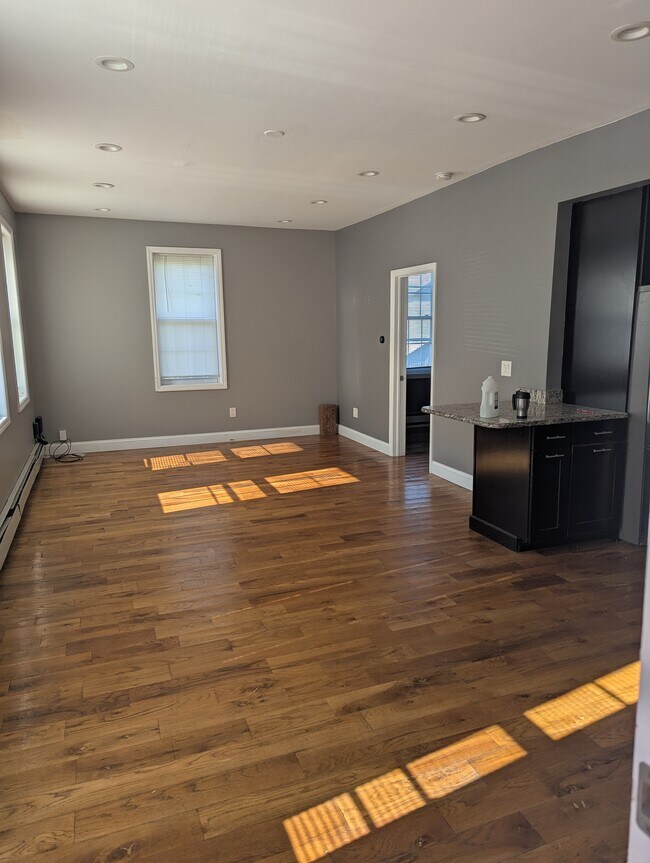 Photo - 300 Cedar St Unit 2