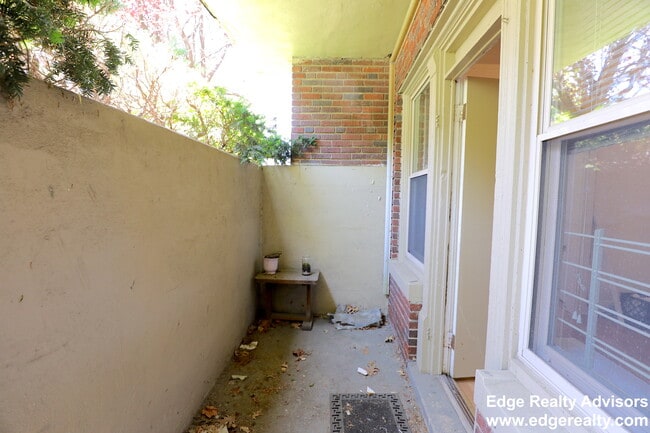 Photo - 130 Brainerd Rd Unidad 2