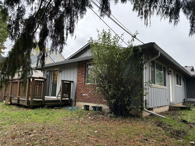 Building Photo - 2912 R St