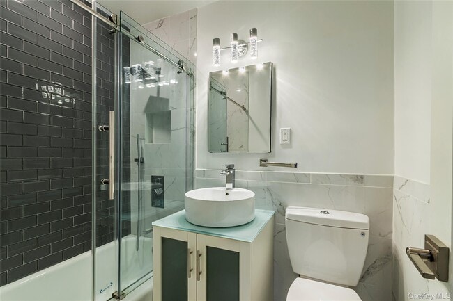 Photo - 3935 Blackstone Ave Unit 7D