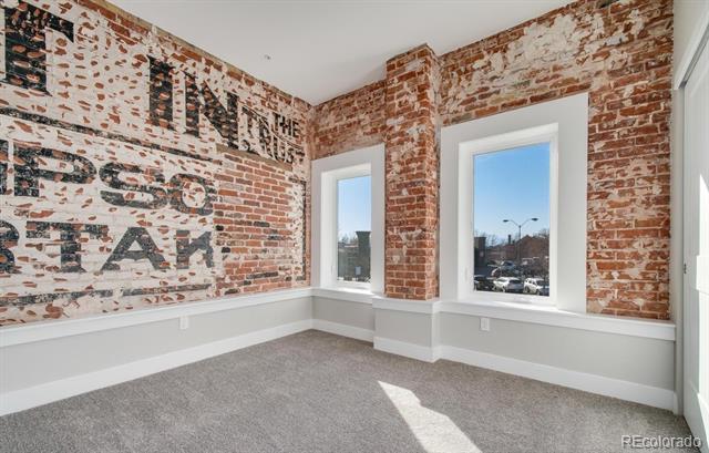 Photo - 300 S Logan St Unidad 211