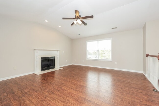 Photo - 2712 Mollys Ct