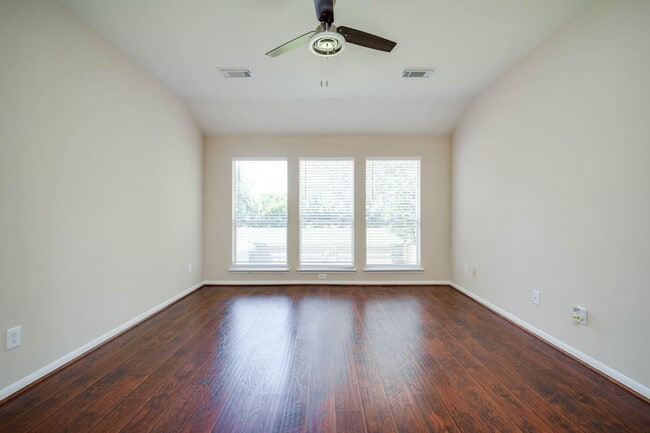 Building Photo - 4202 Cantrell Ct