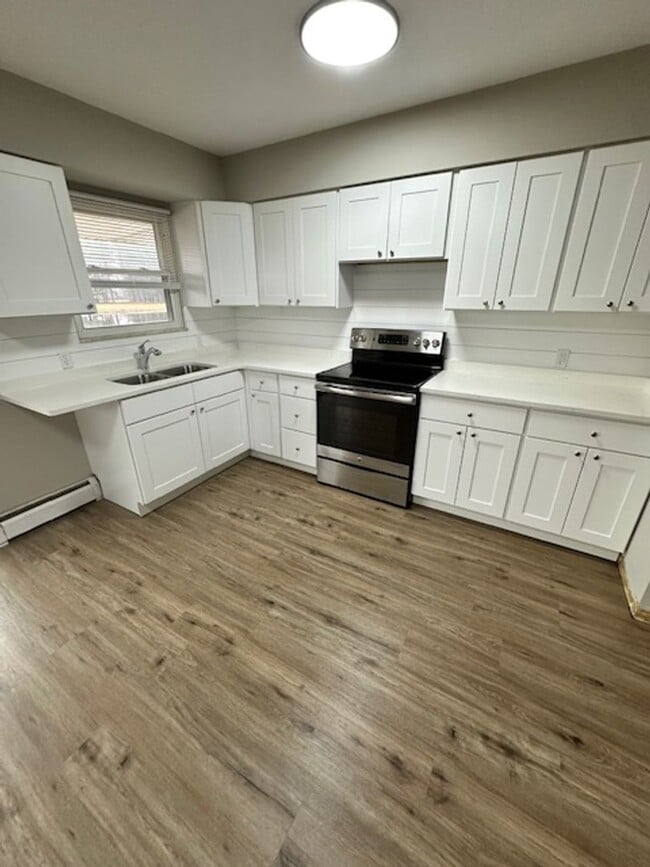 Building Photo - 523 Mishler Rd Unit 1