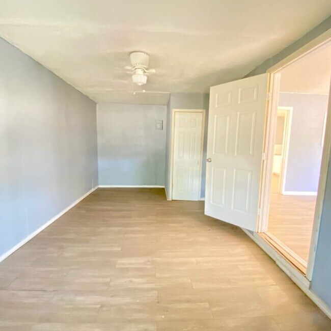 Photo - $0 First Month's Rent / $0 Deposit at Move-in