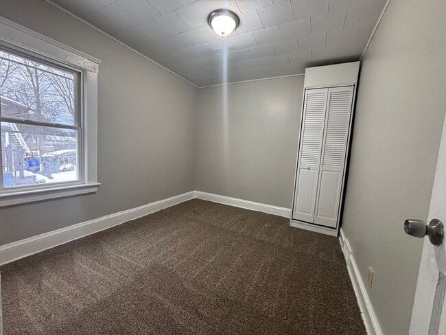 Photo - 50th,W.3543 Unit Down