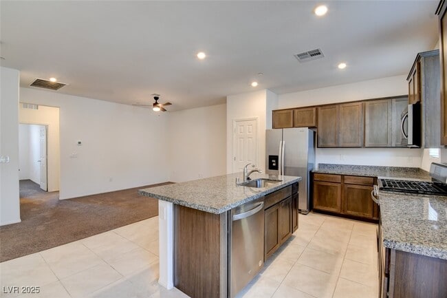 Building Photo - 664 Anemone Ln Rental