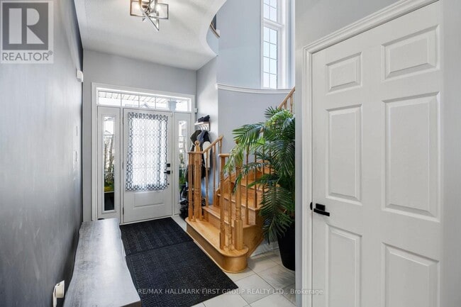 Photo - 307 Northglen Blvd