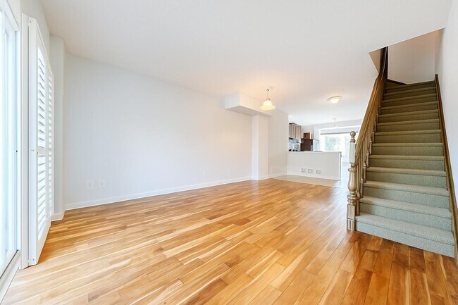 Photo - 89 Willow Ln