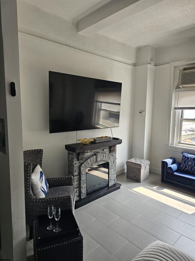 Photo - 2715 Boardwalk Unit 812
