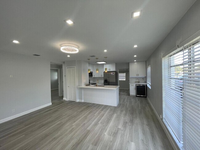 431 NW 33rd Terrace