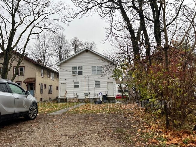 Photo - 1483 Republic Ave