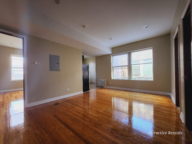 Building Photo - 5646 W North Ave Rental