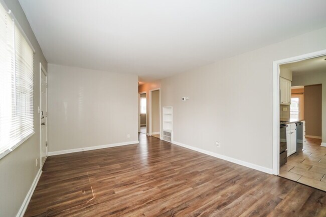 Photo - 4472 St Ann Ln