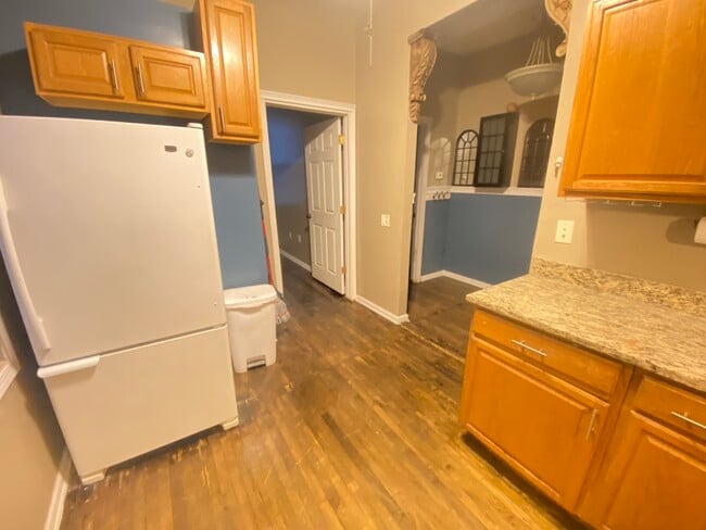 Photo - 2010 S Rockwell St