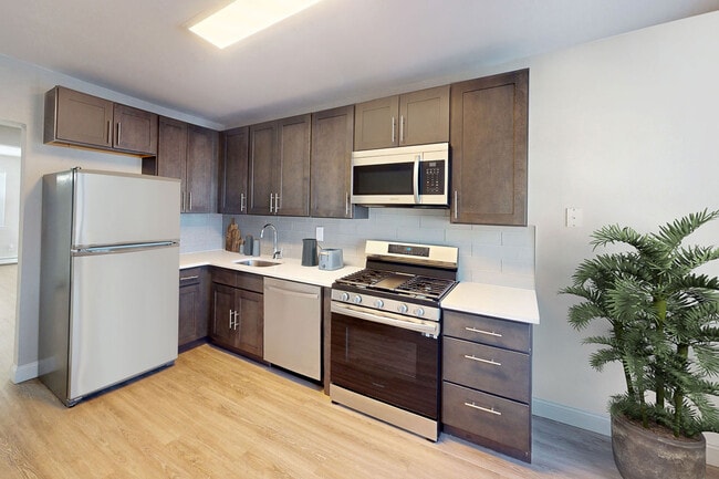 Wyndmoor Apartments