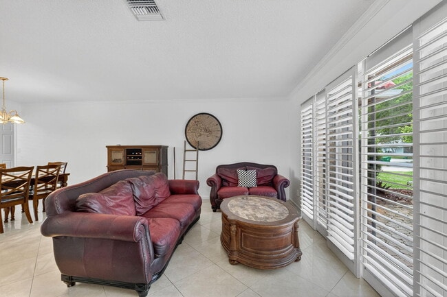 Photo - 235 NW 91st Ave